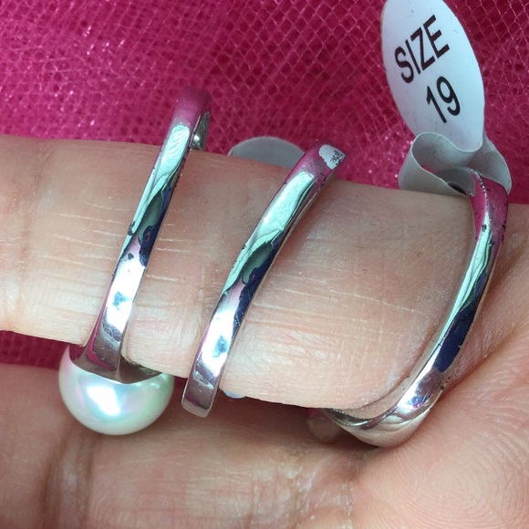 Various Style Rings - Size 9 - Picture 6 of 6